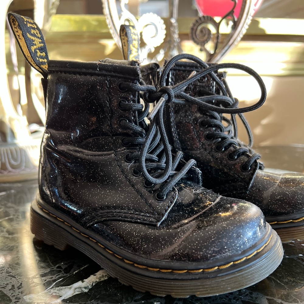 Toddler dr martins glitter boot size 7 US